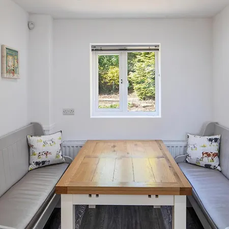 4 Bed In Oc-g0141 *